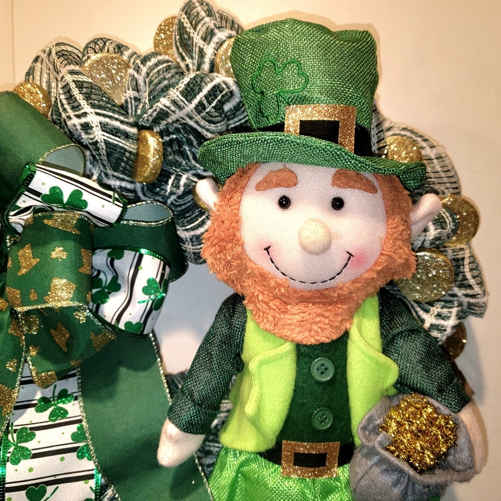 St Patricks Day Leprechaun Wreath Deco Mesh Bow Pot of Gold - Picture 3 of 8